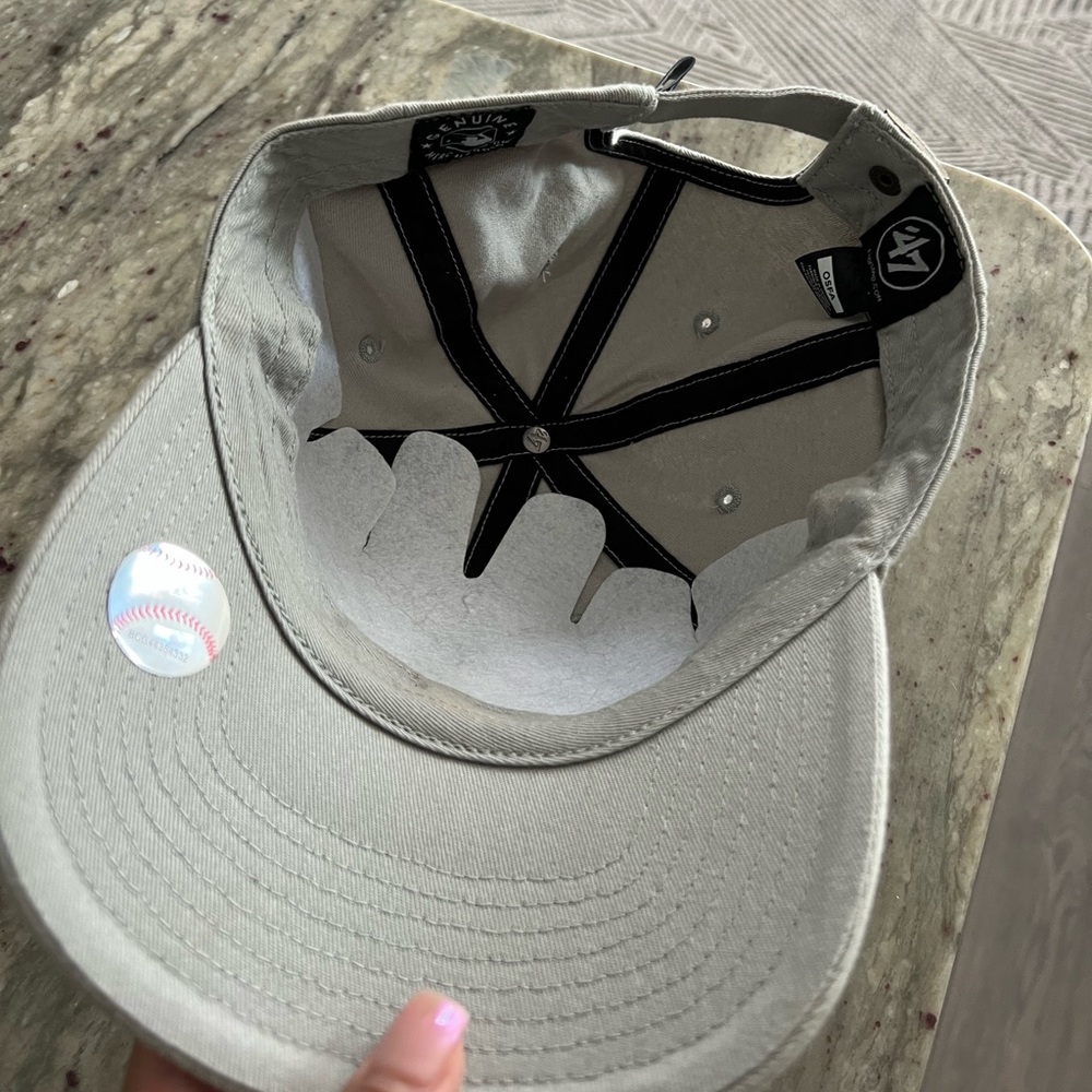 NY fitted hat - Picture 2 of 2